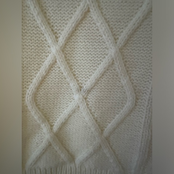 NY&Co Turtleneck - Picture 3 of 6